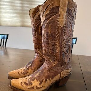 Corral St Cognac Crackled Snip Toe Boots - Antique Saddle